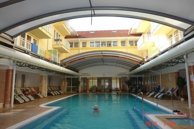 Lilla Wellnessapartman Zalakaros Exterior photo